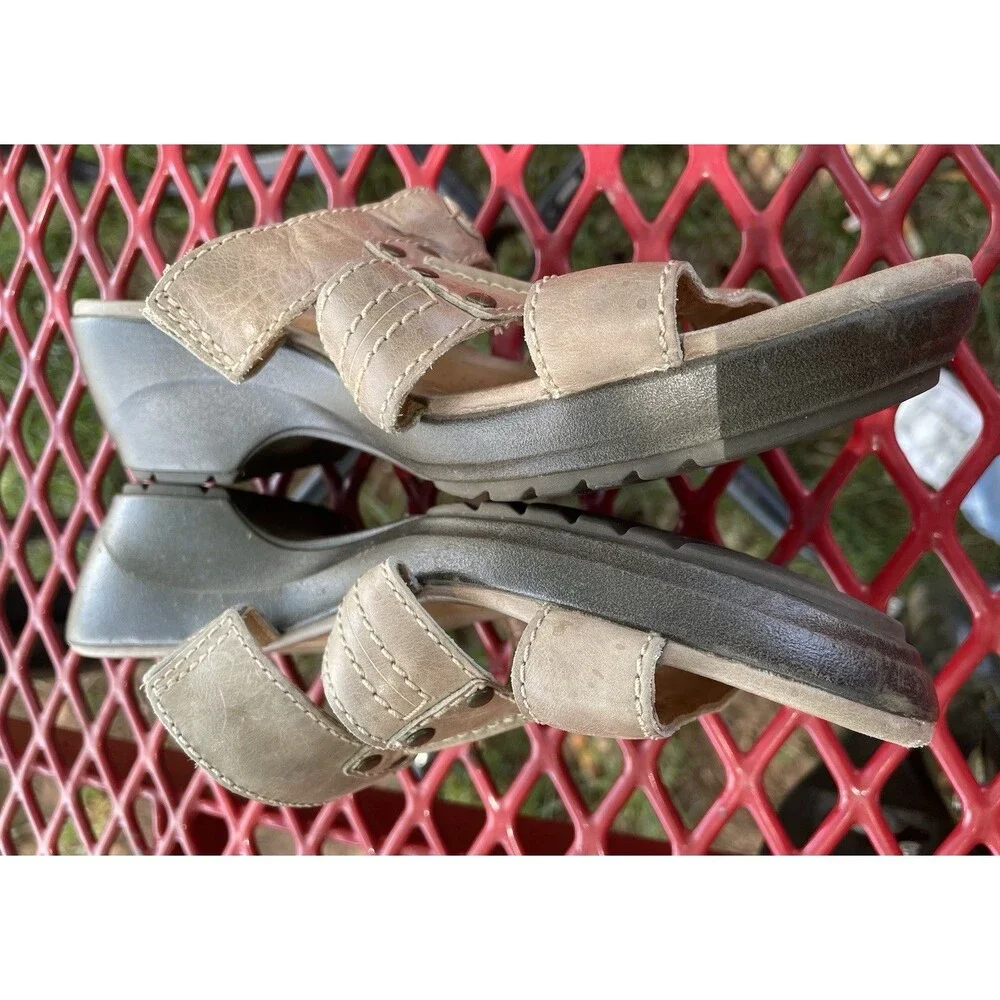 Clarks Unstructured  Comfort Beige Shoes Women’s Slip ons Sandals Size 8.5M - Picture 5 of 8